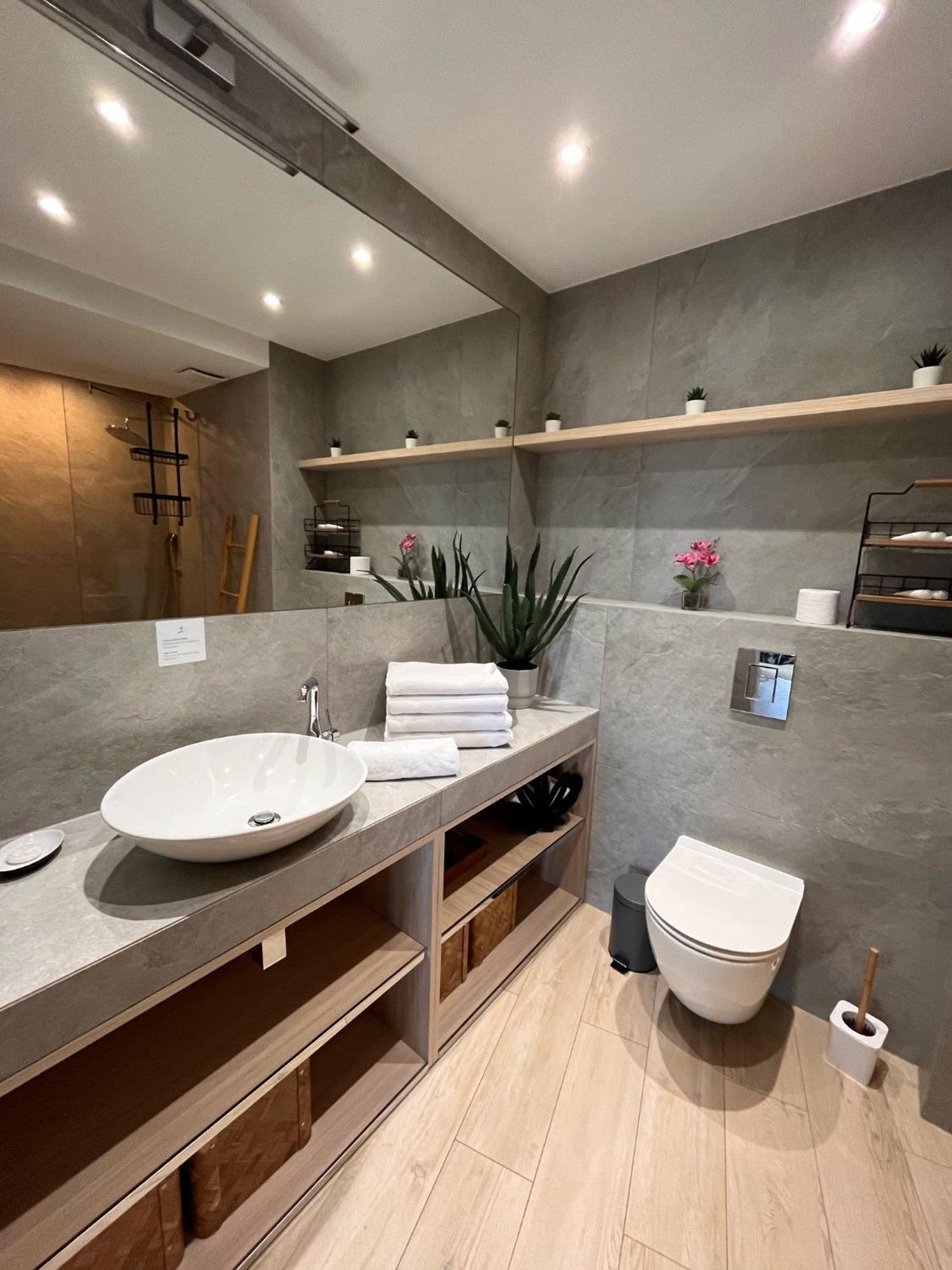 Cubicle 52 Terrace & Free Parking Apartment Krakau